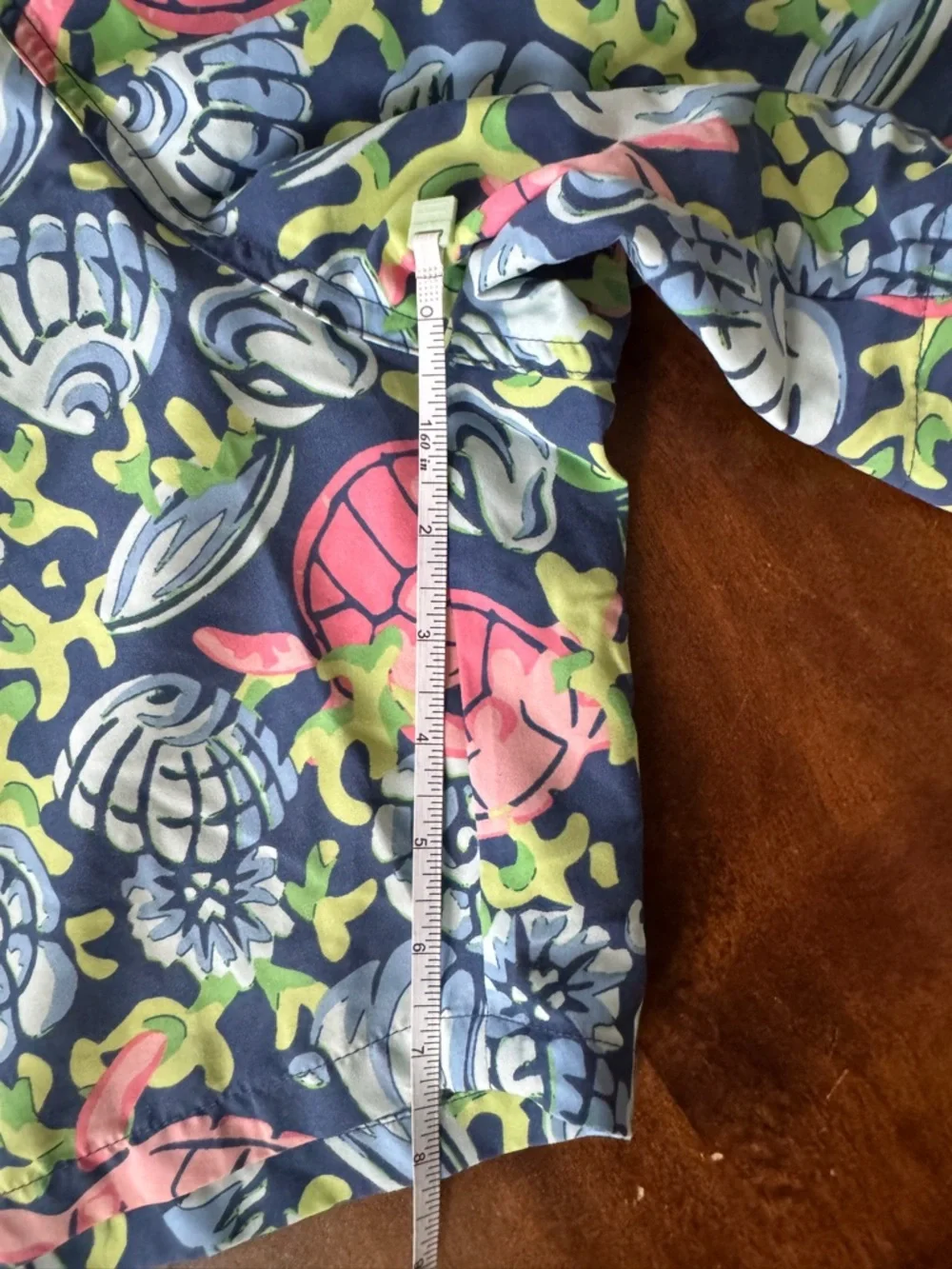 Vineyard Vines Swim Trunks Men's Large Turtle Print Beach Vacation Shorts